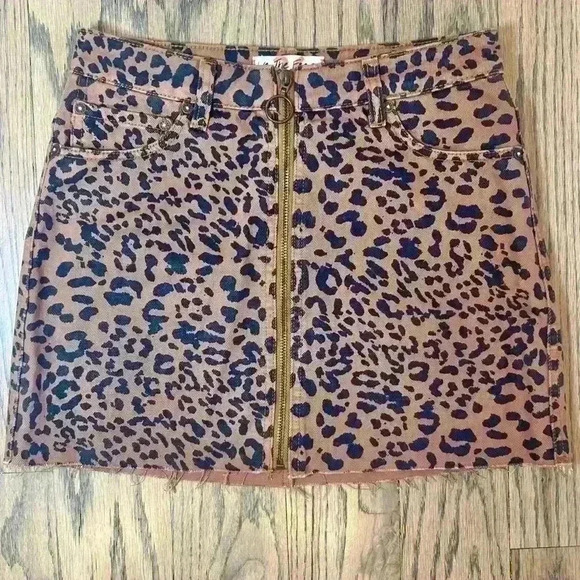 Free People We The Free Women's Zip It Up Leopard Printed Miniskirt Size 26 R - Picture 11 of 16